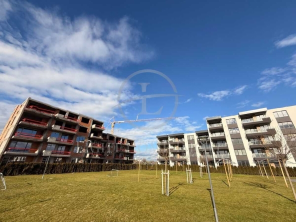 Тристаен апартамент в Пловдив, Тракия - 119 кв.м за 840 €/кв.м - Снимка #1