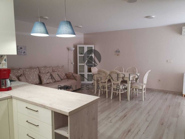 Двустаен апартамент в Пловдив, Кючук Париж - 85 кв.м за 979 €/кв.м - Снимка #1
