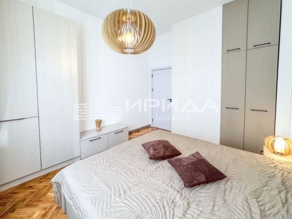 Тристаен апартамент в София, Център - 90 кв.м за 2805 €/кв.м - Снимка #1