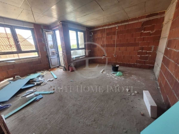 Двустаен апартамент в Пловдив, Прослав - 65 кв.м за 655 €/кв.м - Снимка #1