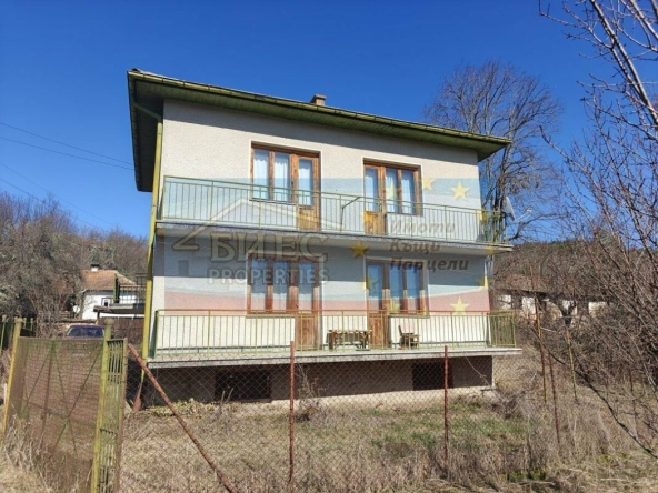 Къща в с. Глоговица, Област Перник - 144 кв.м за 198 €/кв.м - Снимка #1