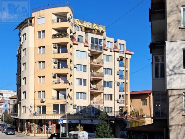 Двустаен апартамент в Велико Търново, Център - 61 кв.м за 962 €/кв.м - Снимка #1