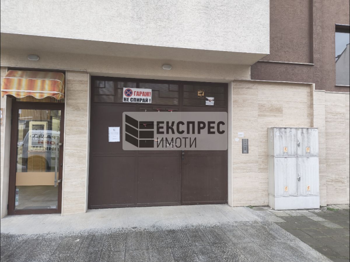 Дава се под наем Гараж / Паркомясто в Варна, Окръжна болница - 10 кв.м за 59.67 € - Снимка #1