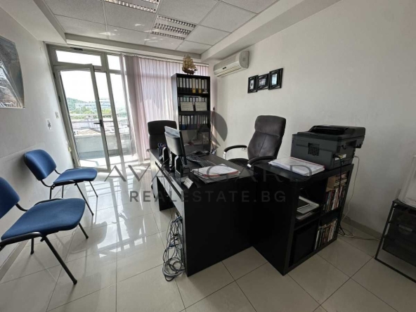 Офис в Пловдив, Център - 23 кв.м за 1821 €/кв.м - Снимка #1