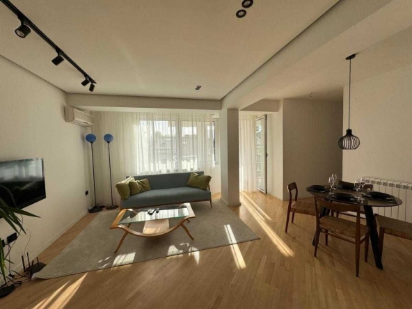 Дава се под наем Двустаен апартамент в Пловдив, Христо Смирненски - 62 кв.м за 280.5 € - Снимка #1