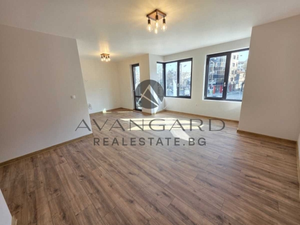 Двустаен апартамент в Пловдив, Кършияка - 68 кв.м за 1125 €/кв.м - Снимка #1