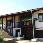 Дава се под наем Къща в Велико Търново, Център - 120 кв.м за 598.23 € - Снимка #1