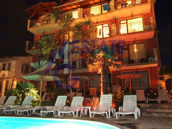 Хотел в с. Равда, Област Бургас - 1000 кв.м за 895 €/кв.м - Снимка #1