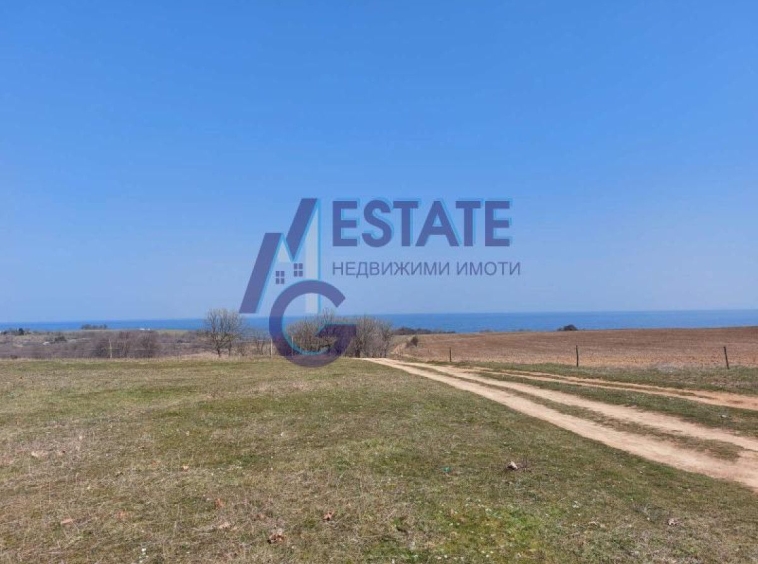 Земеделски имот в с. Варвара, Област Бургас -  кв.м за 19998 €/дка - Снимка #1