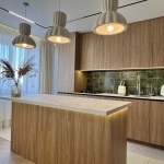 Дава се под наем Тристаен апартамент в София, Зона Б-18 - 100 кв.м за 997.05 € - Снимка #1