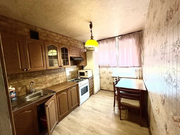 Дава се под наем Двустаен апартамент в София, Зона Б-18 - 55 кв.м за 498.27 € - Снимка #1