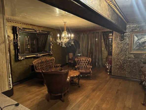 Двустаен апартамент в Пловдив, Кършияка - 92 кв.м за 2500 €/кв.м - Снимка #1