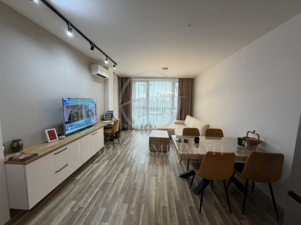 Двустаен апартамент в Пловдив, Център - 79 кв.м за 1515 €/кв.м - Снимка #1