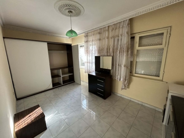 Дава се под наем Тристаен апартамент в Пловдив, Център - 90 кв.м за 348.84 € - Снимка #1