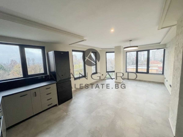 Четиристаен апартамент в Пловдив, Кършияка - 123 кв.м за 1248 €/кв.м - Снимка #1