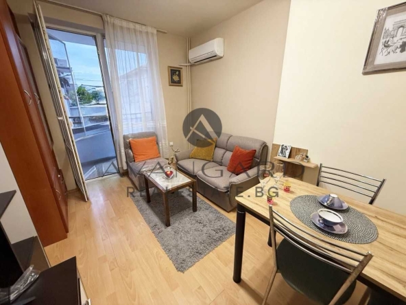 Двустаен апартамент в Пловдив, Център - 58 кв.м за 1185 €/кв.м - Снимка #1