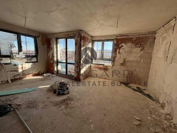 Двустаен апартамент в Пловдив, Прослав - 67 кв.м за 579 €/кв.м - Снимка #1