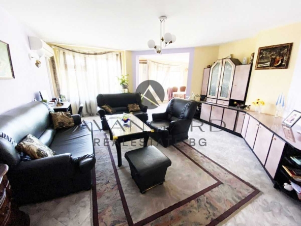 Тристаен апартамент в Пловдив, Кършияка - 110 кв.м за 928 €/кв.м - Снимка #1
