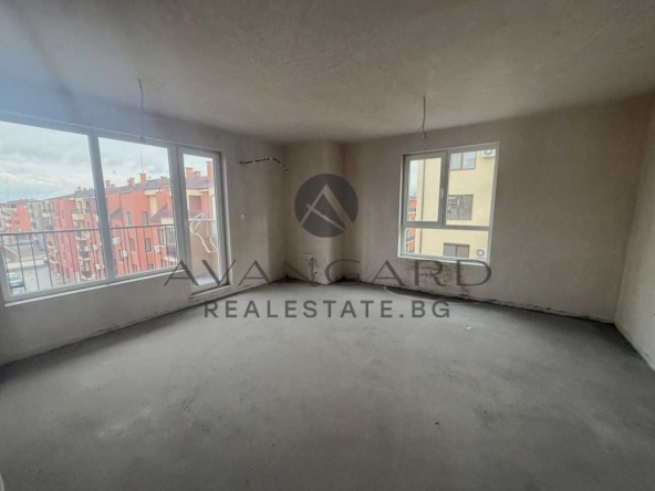 Тристаен апартамент в Пловдив, Остромила - 81 кв.м за 976 €/кв.м - Снимка #1