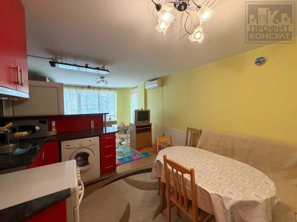 Дава се под наем Двустаен апартамент в Велико Търново, Център - 48 кв.м за 234.09 € - Снимка #1