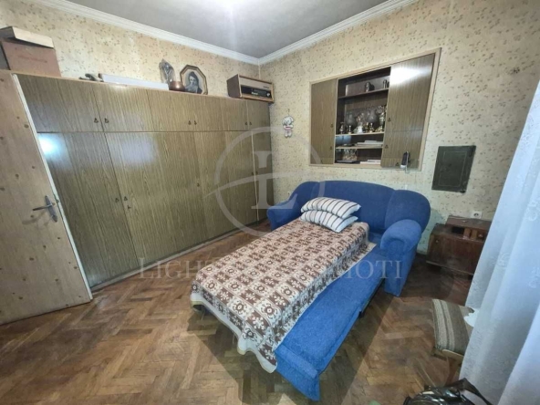 Етаж от къща в Пловдив, Център - 120 кв.м за 1318 €/кв.м - Снимка #1
