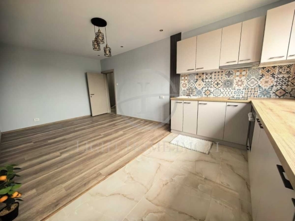 Тристаен апартамент в Пловдив, Кючук Париж - 64 кв.м за 1179 €/кв.м - Снимка #1