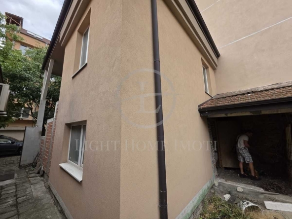 Къща в Пловдив, Кючук Париж - 111 кв.м за 804 €/кв.м - Снимка #1