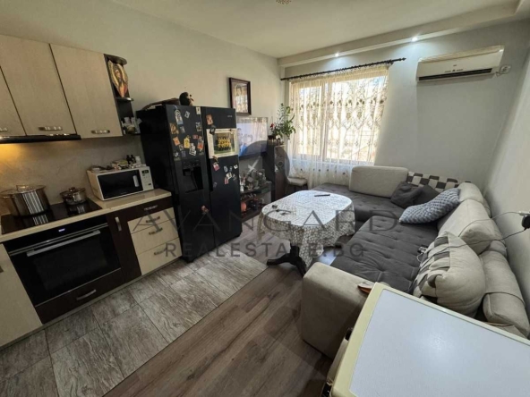 Тристаен апартамент в Пловдив, Център - 81 кв.м за 1574 €/кв.м - Снимка #1
