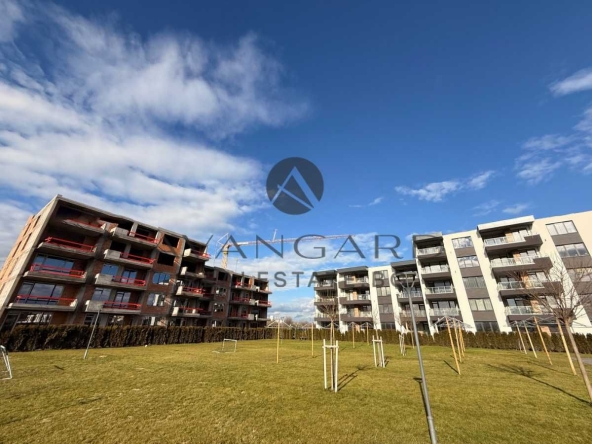 Тристаен апартамент в Пловдив, Тракия - 119 кв.м за 840 €/кв.м - Снимка #1