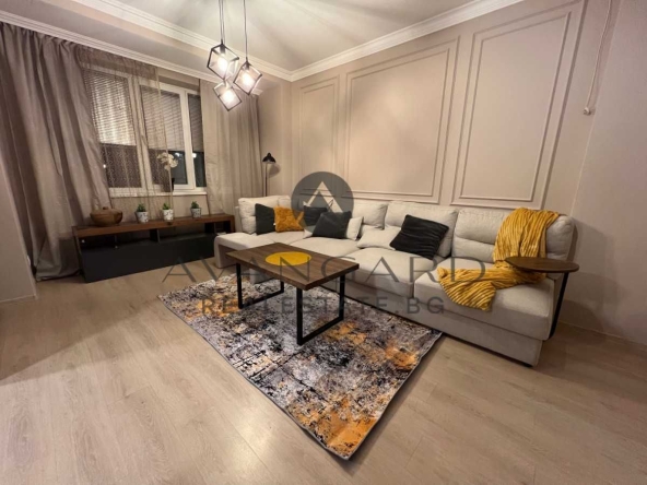 Тристаен апартамент в Пловдив, Център - 130 кв.м за 1785 €/кв.м - Снимка #1