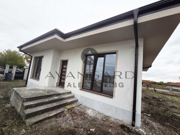 Къща в с. Маноле, Област Пловдив - 100 кв.м за 1156 €/кв.м - Снимка #1