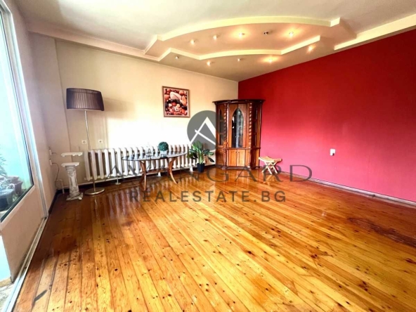 Етаж от къща в Пловдив, Кършияка - 90 кв.м за 1049 €/кв.м - Снимка #1