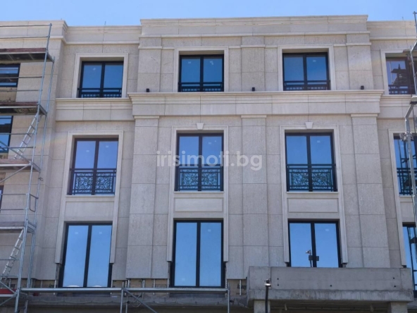 Тристаен апартамент в София, Витоша - 140 кв.м за 1841 €/кв.м - Снимка #1