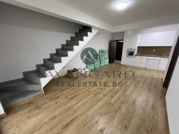 Четиристаен апартамент в Пловдив, Христо Смирненски - 313 кв.м за 424 €/кв.м - Снимка #1