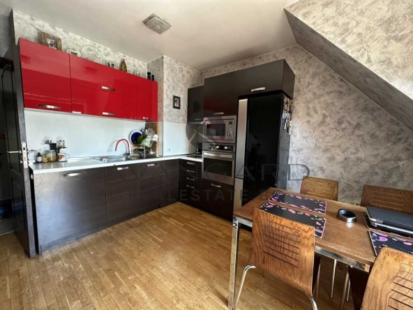 Тристаен апартамент в Пловдив, Център - 97 кв.м за 1083 €/кв.м - Снимка #1