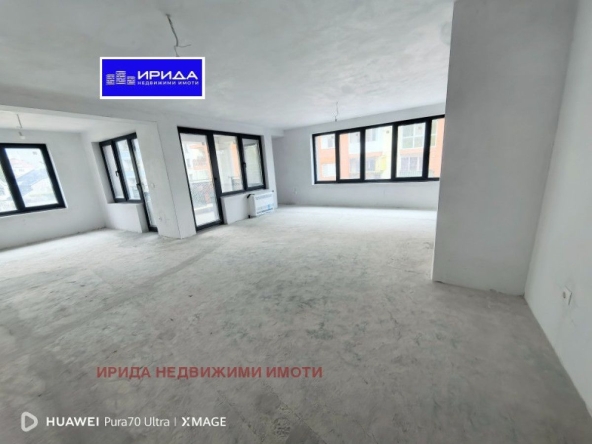 Многостаен апартамент в София, Бъкстон - 168 кв.м за 2000 €/кв.м - Снимка #1