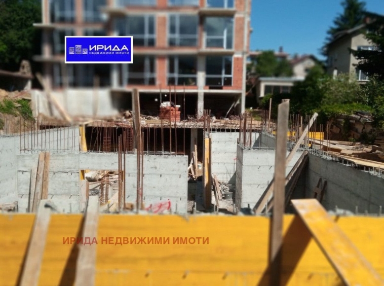 Многостаен апартамент в София, Карпузица - 200 кв.м за 1650 €/кв.м - Снимка #1