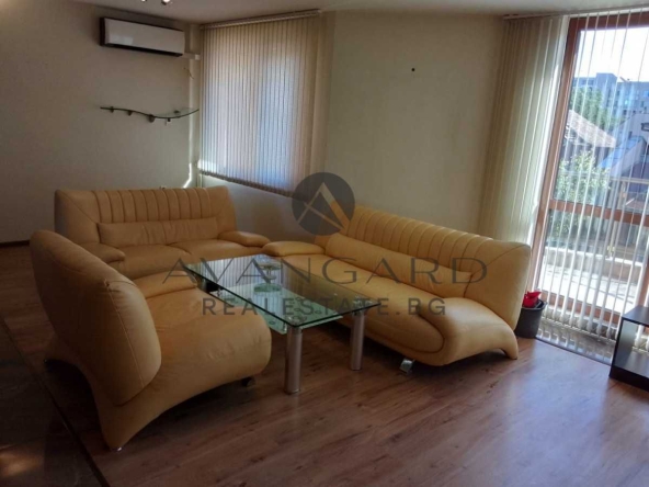 Тристаен апартамент в Пловдив, Център - 200 кв.м за 1173 €/кв.м - Снимка #1