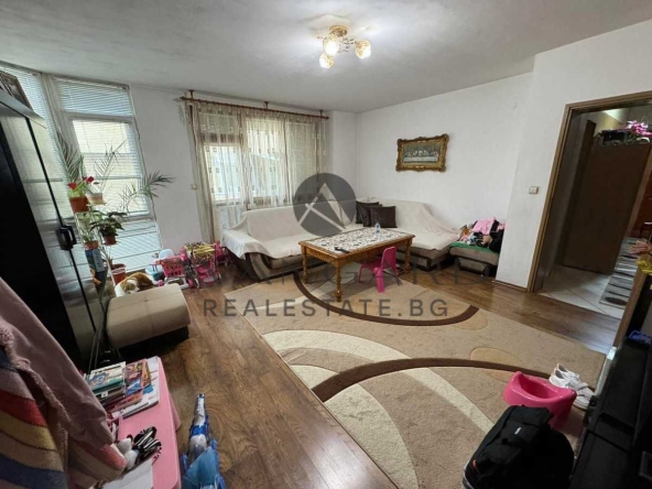 Тристаен апартамент в Пловдив, Кючук Париж - 87 кв.м за 1840 €/кв.м - Снимка #1