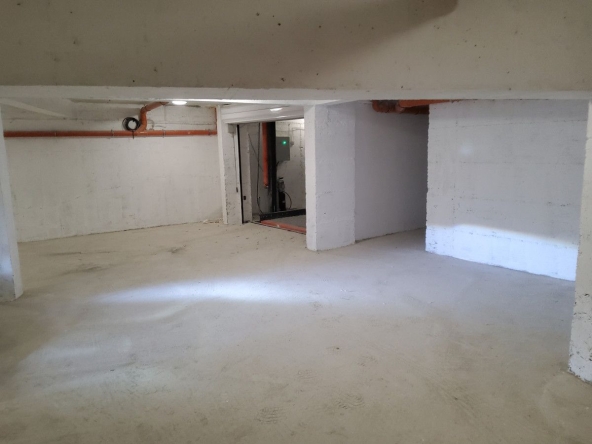 Гараж / Паркомясто в Варна, Христо Ботев - 9 кв.м за 1612 €/кв.м - Снимка #1