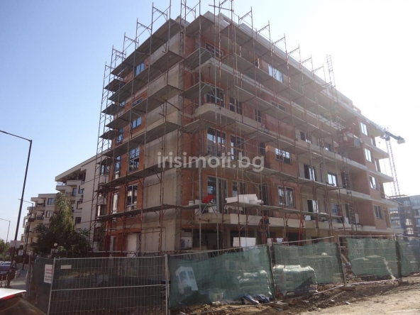 Тристаен апартамент в София, Малинова долина - 79 кв.м за 2222 €/кв.м - Снимка #1