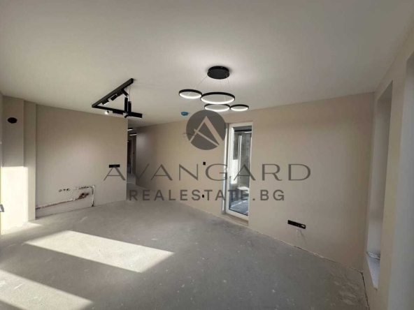 Тристаен апартамент в Пловдив, Мараша - 105 кв.м за 2248 €/кв.м - Снимка #1