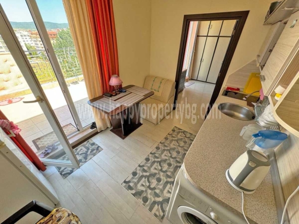 Двустаен апартамент в к.к. Слънчев бряг - 68 кв.м за 883 €/кв.м - Снимка #1