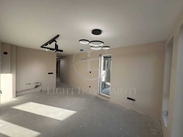 Тристаен апартамент в Пловдив, Мараша - 105 кв.м за 2248 €/кв.м - Снимка #1