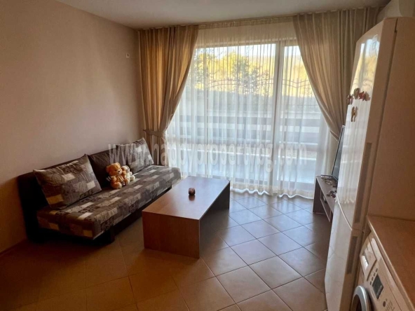 Двустаен апартамент в к.к. Слънчев бряг - 65 кв.м за 954 €/кв.м - Снимка #1