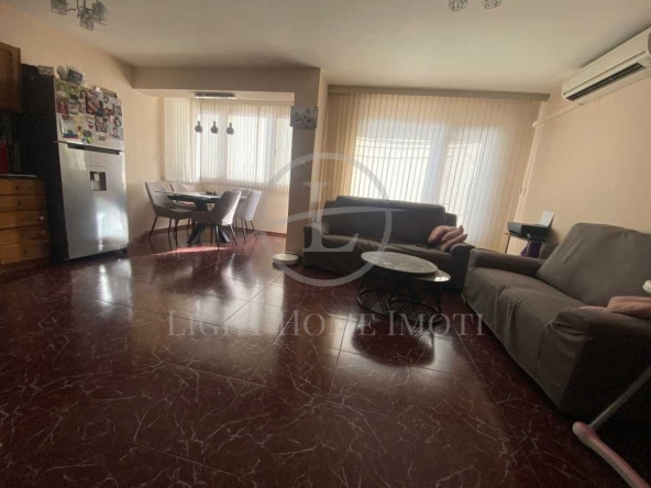Тристаен апартамент в Пловдив, Кючук Париж - 87 кв.м за 1583 €/кв.м - Снимка #1