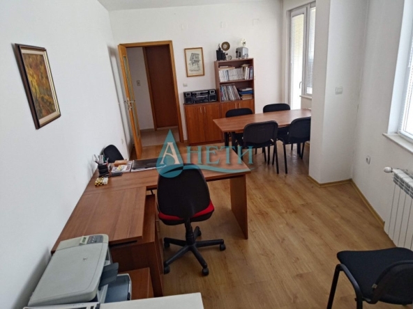 Дава се под наем Офис в София, Гео Милев - 37 кв.м за 260 € - Снимка #1