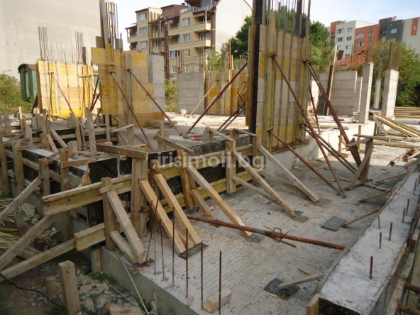 Тристаен апартамент в София, Овча купел - 110 кв.м за 1693 €/кв.м - Снимка #1