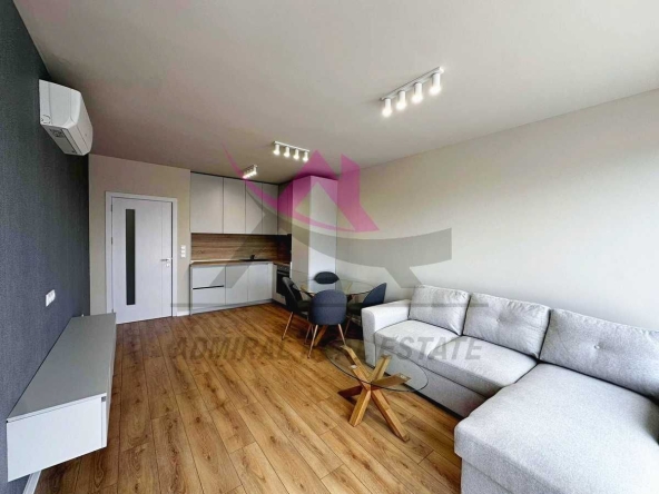 Дава се под наем Двустаен апартамент в Варна, м-т Траката - 67 кв.м за 650 € - Снимка #1