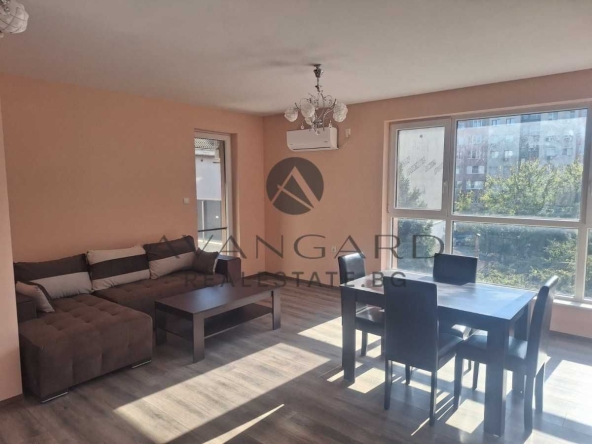 Дава се под наем Тристаен апартамент в Пловдив, Кючук Париж - 108 кв.м за 613 € - Снимка #1